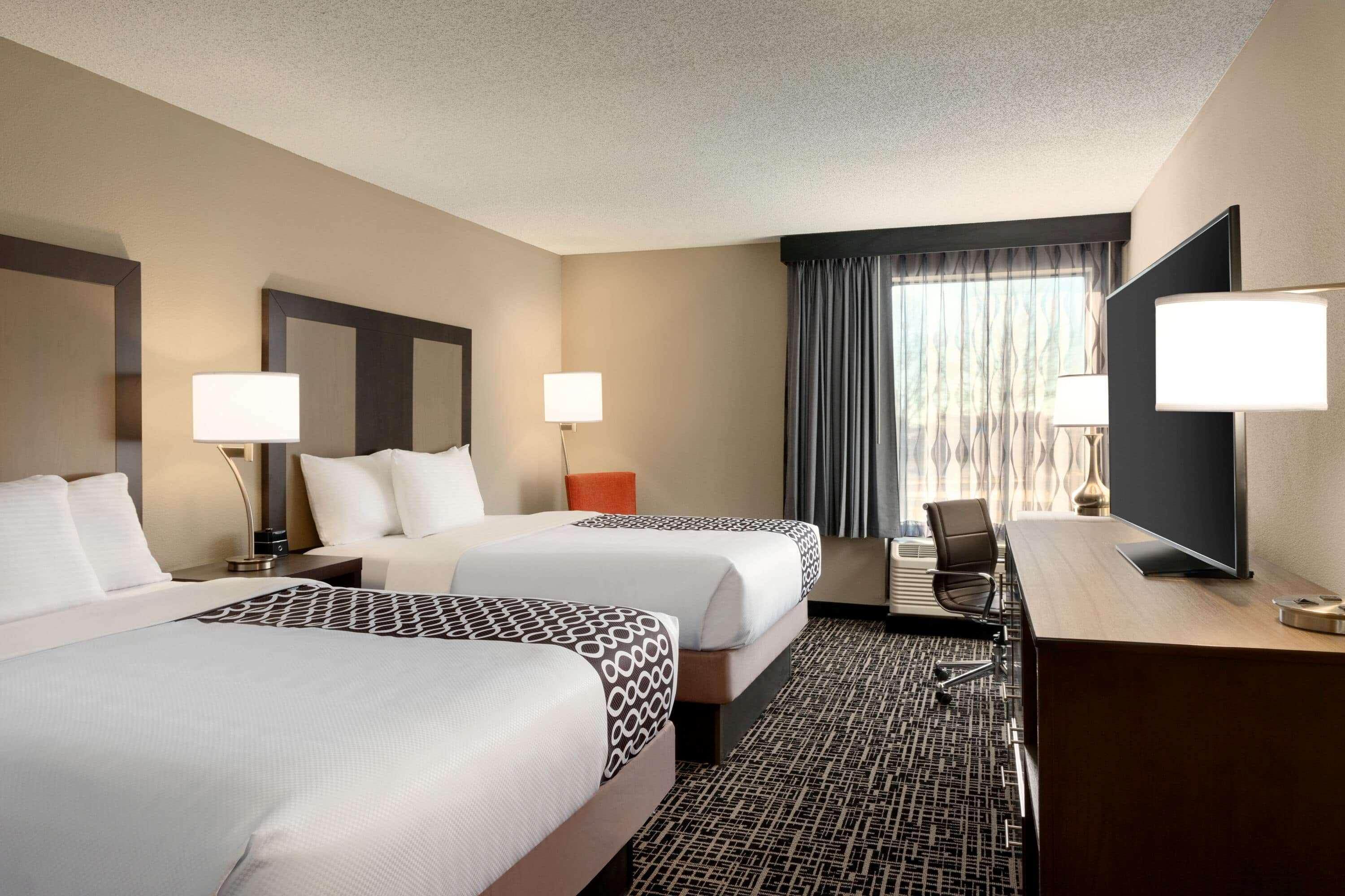 La Quinta Inn & Suites By Wyndham St Louis Route 66 Windsor Springs Εξωτερικό φωτογραφία