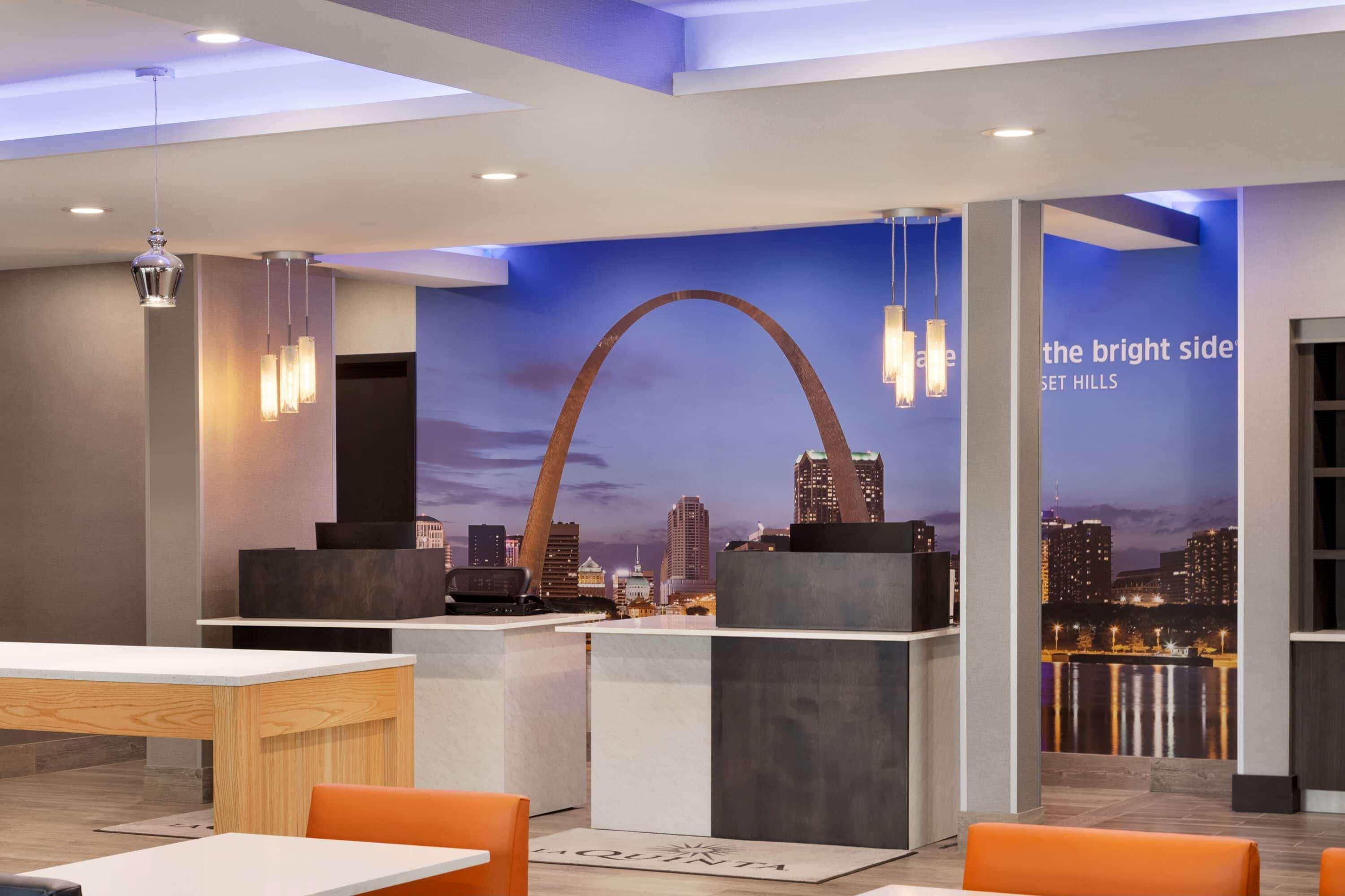 La Quinta Inn & Suites By Wyndham St Louis Route 66 Windsor Springs Εξωτερικό φωτογραφία