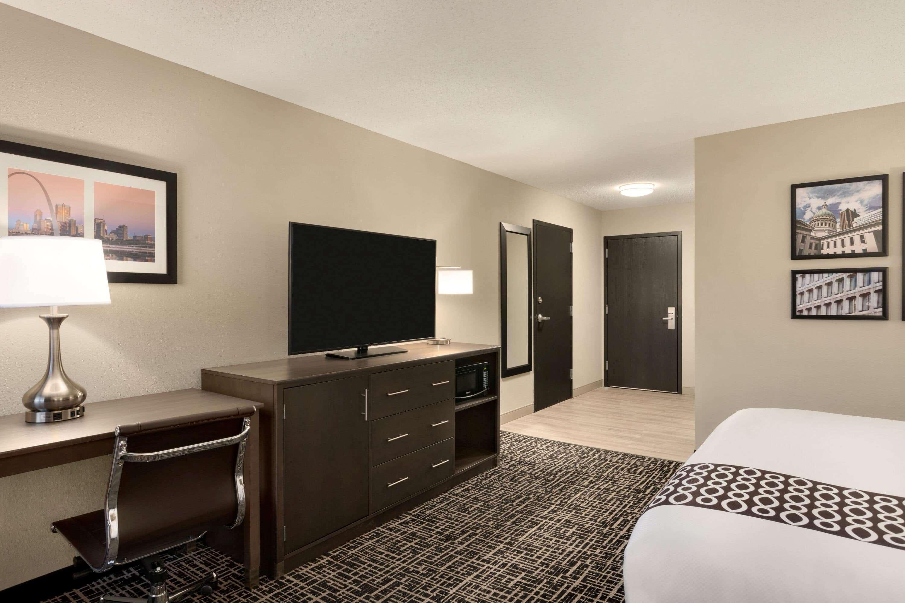 La Quinta Inn & Suites By Wyndham St Louis Route 66 Windsor Springs Εξωτερικό φωτογραφία