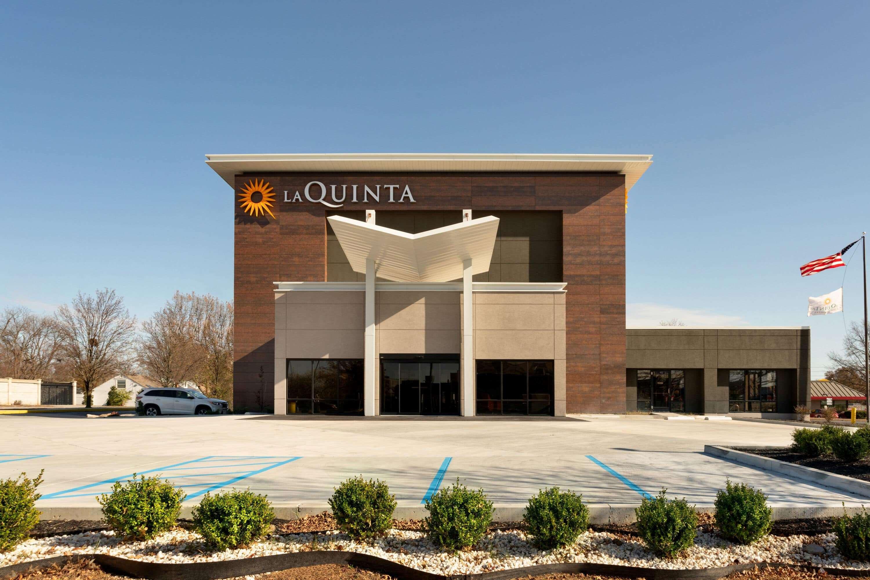 La Quinta Inn & Suites By Wyndham St Louis Route 66 Windsor Springs Εξωτερικό φωτογραφία
