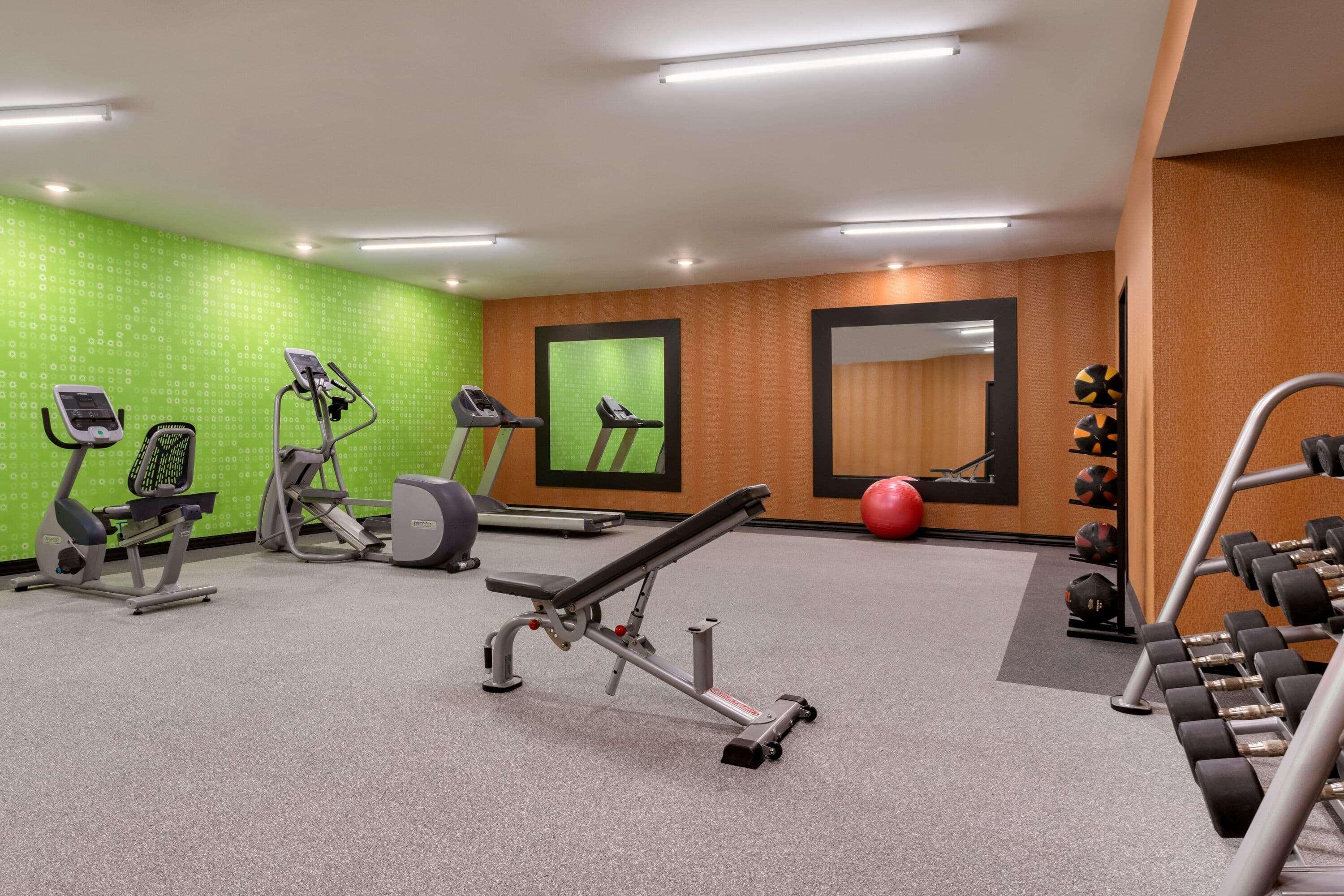 La Quinta Inn & Suites By Wyndham St Louis Route 66 Windsor Springs Εξωτερικό φωτογραφία