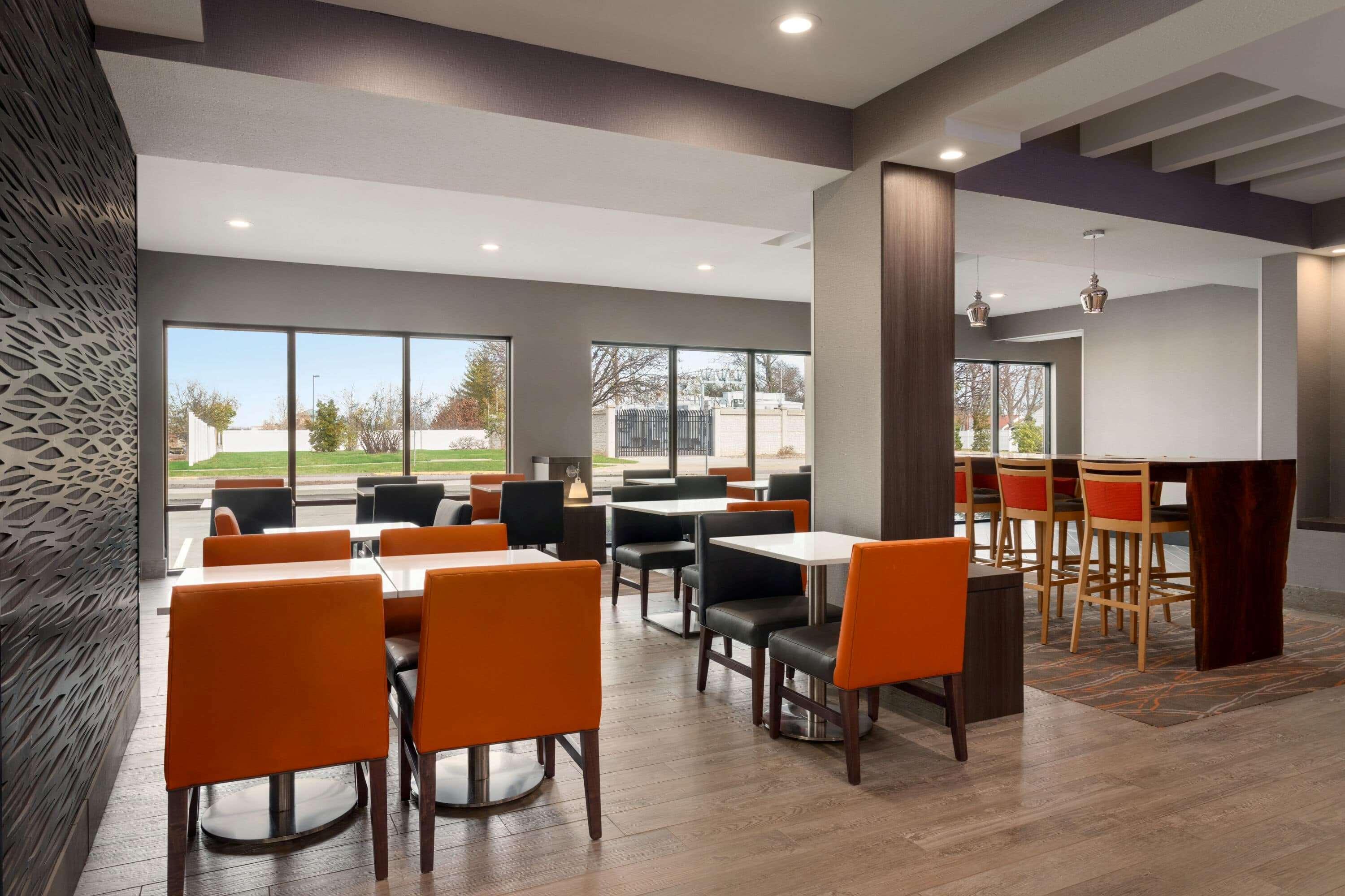 La Quinta Inn & Suites By Wyndham St Louis Route 66 Windsor Springs Εξωτερικό φωτογραφία