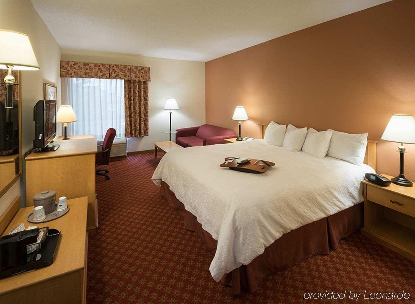 La Quinta Inn & Suites By Wyndham St Louis Route 66 Windsor Springs Εξωτερικό φωτογραφία