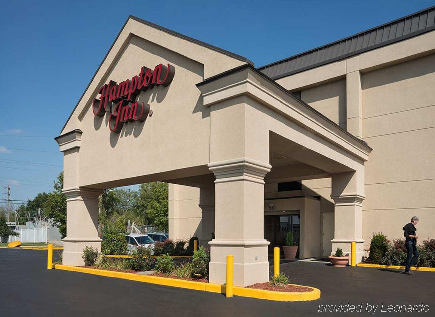La Quinta Inn & Suites By Wyndham St Louis Route 66 Windsor Springs Εξωτερικό φωτογραφία
