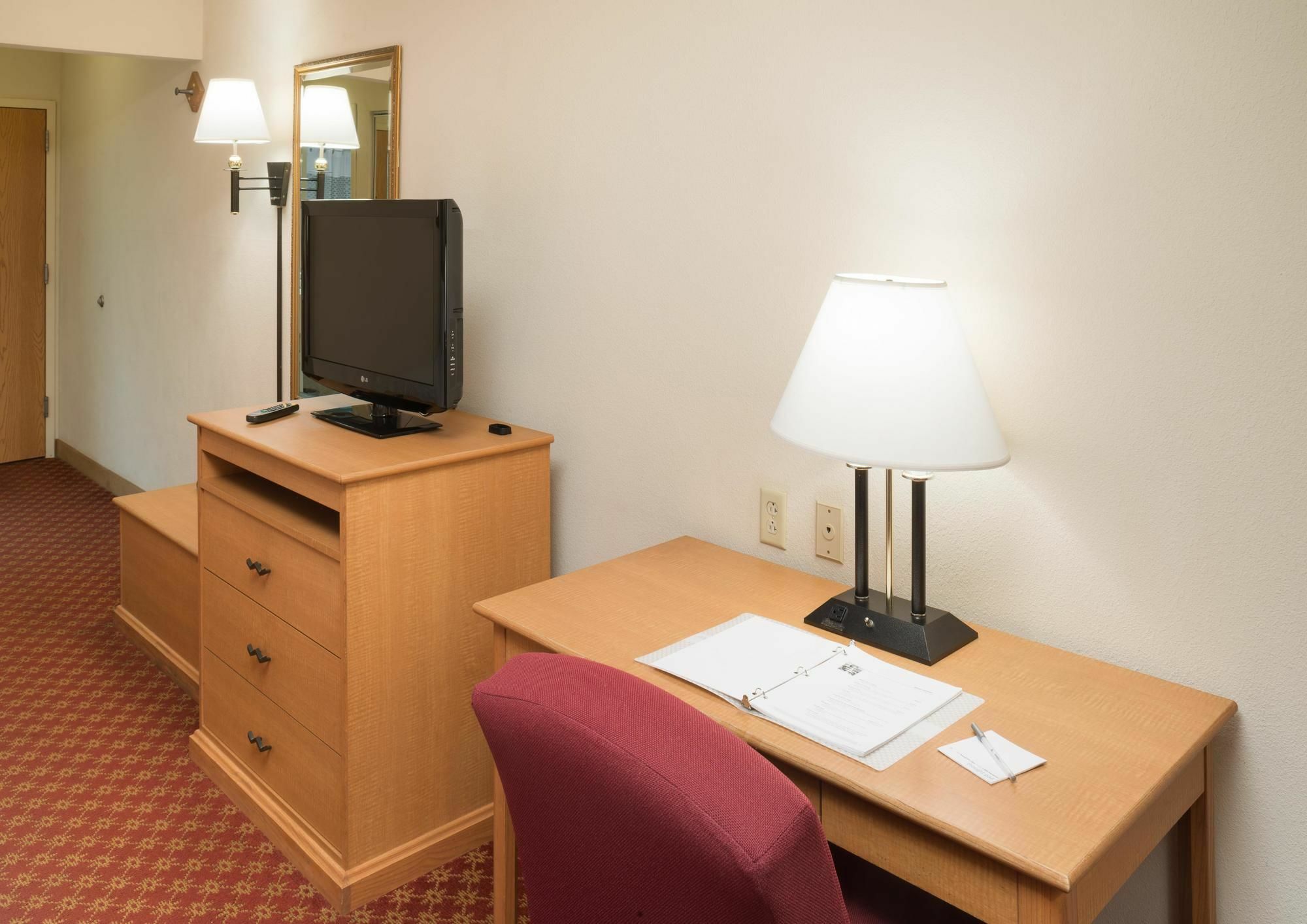 La Quinta Inn & Suites By Wyndham St Louis Route 66 Windsor Springs Εξωτερικό φωτογραφία